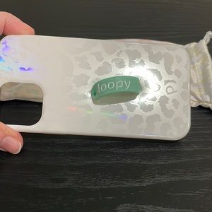 Loopy white cheetah iPhone 12